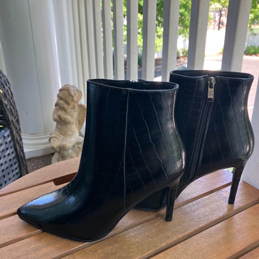 Lulus black croc booties. 7.5